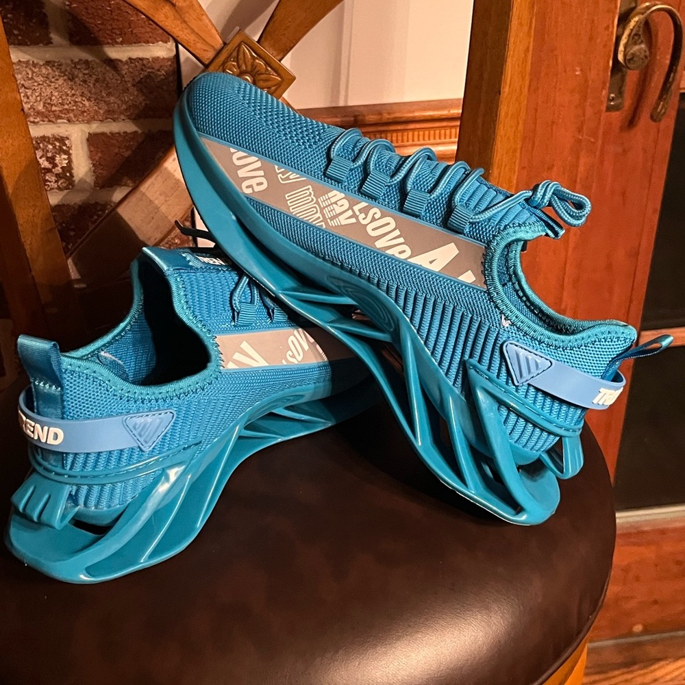 Men's Blue Trend athletic comfort sneakers